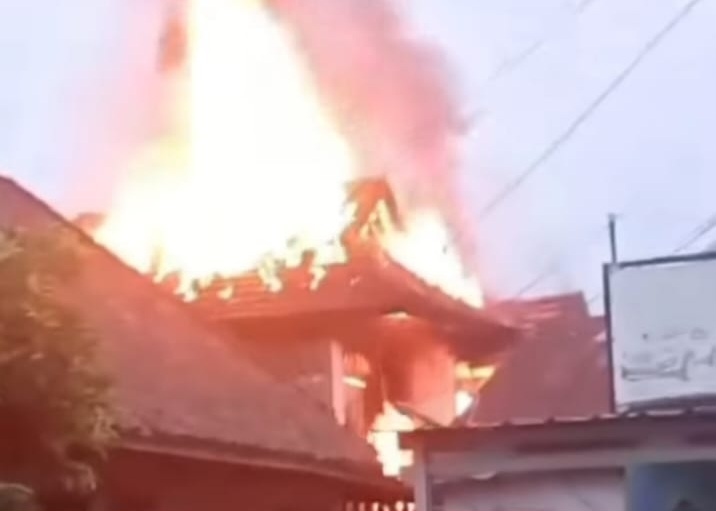 Kebakaran Rumah di Kemuning Palembang, Anak Pemilik Selamatkan Ijazah hingga Tabung Gas