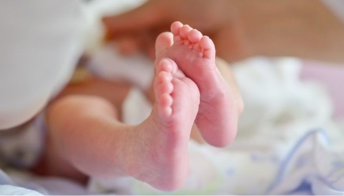 Mengapa Bau Bayi Terasa Wangi bagi Orang Tua, tapi Berubah Saat Anak Remaja?