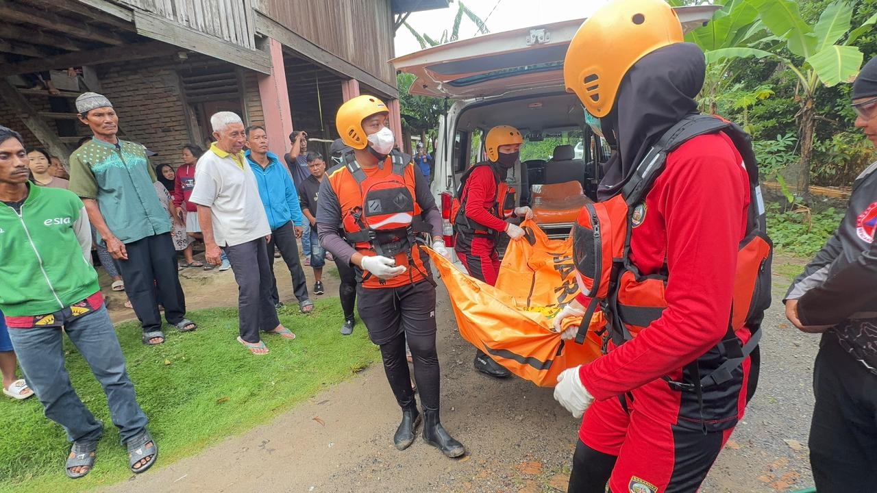 Pelajar SMP Ditemukan Meninggal Setelah Tenggelam di Sungai Komering