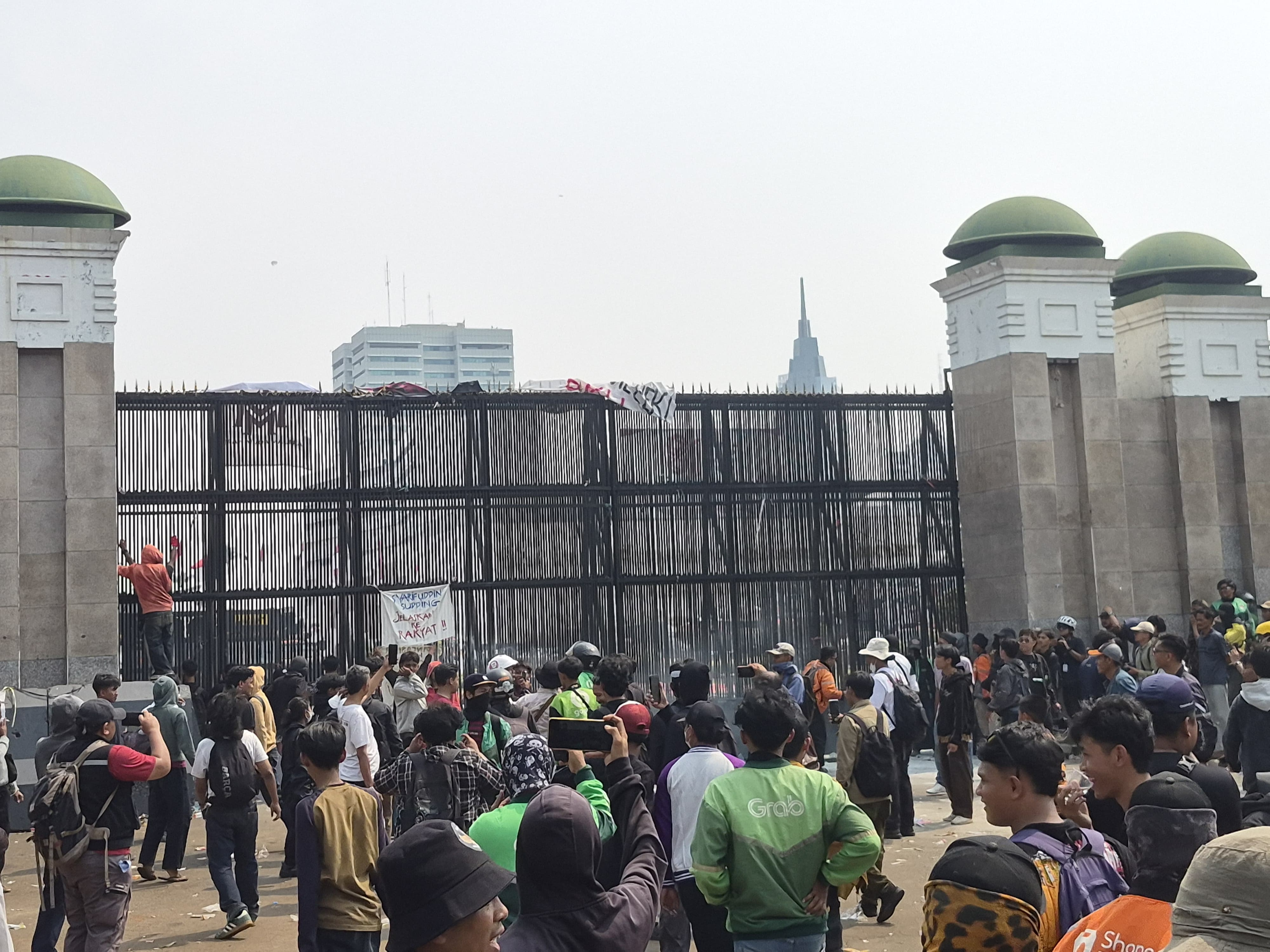 Ribuan Buruh Gelar Demo di Jakarta Hari Ini, Bawa 11 Tuntutan