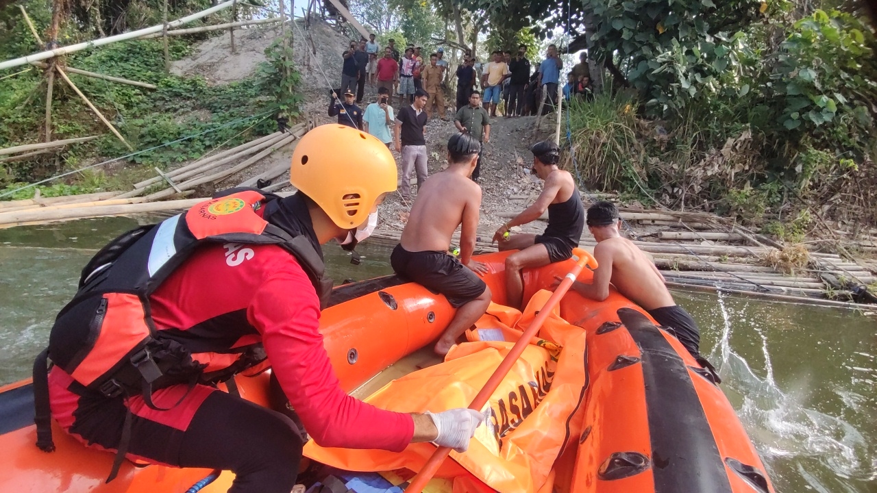 Cari Kepiting di Sungai, Bocah 10 Tahun di OKU Timur Terseret Arus hingga Tewas