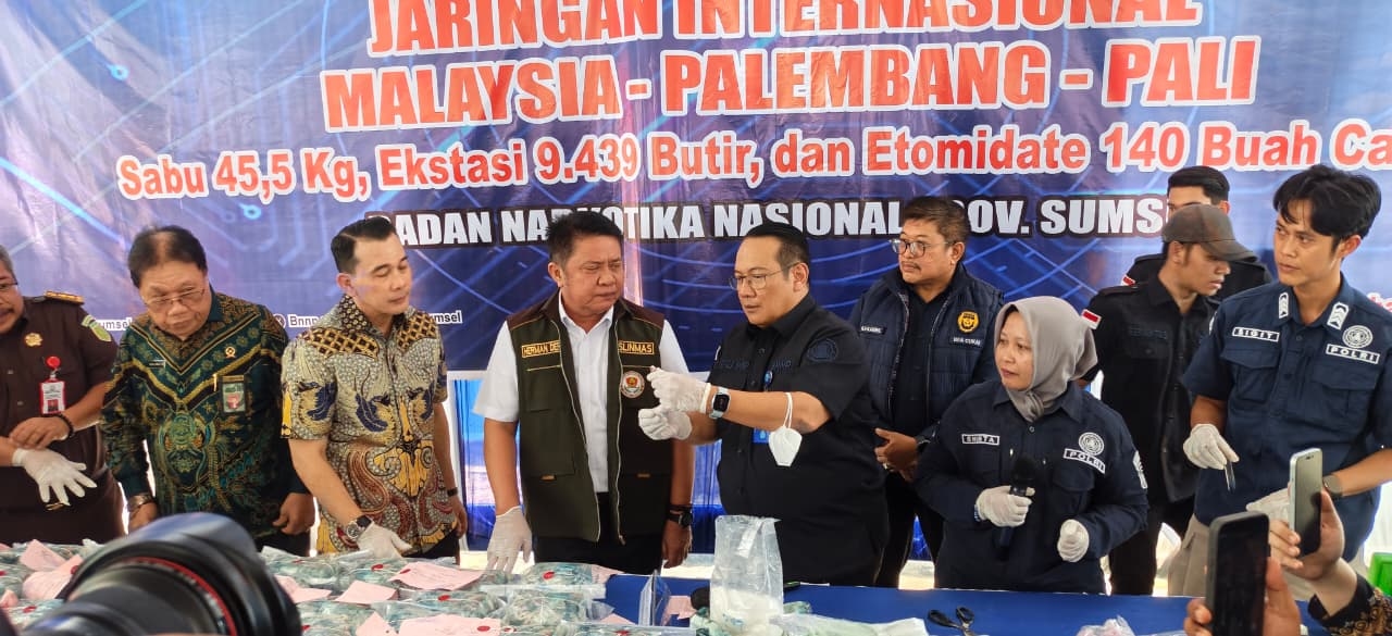 BNNP Sumsel Musnahkan 45,5 Kg Sabu dan 9.439 Butir Ekstasi dari Jaringan Malaysia-Palembang-PALI
