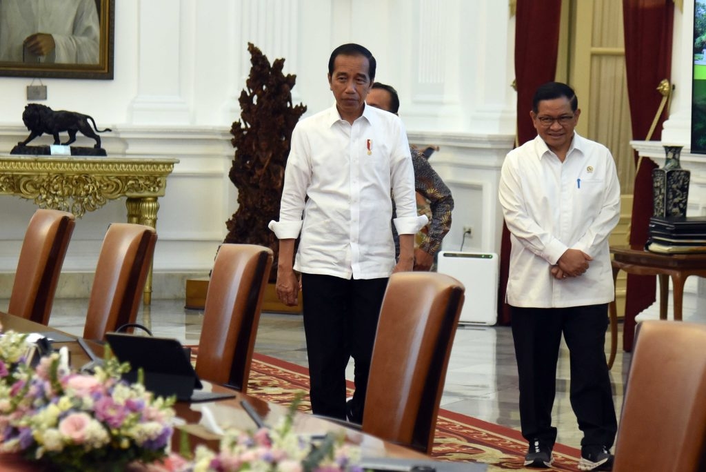Gibran Bakal Calon Wakil Presiden Temani Prabowo Subianto, Respon Jokowi: Serahkan ke Masyarkat Saja