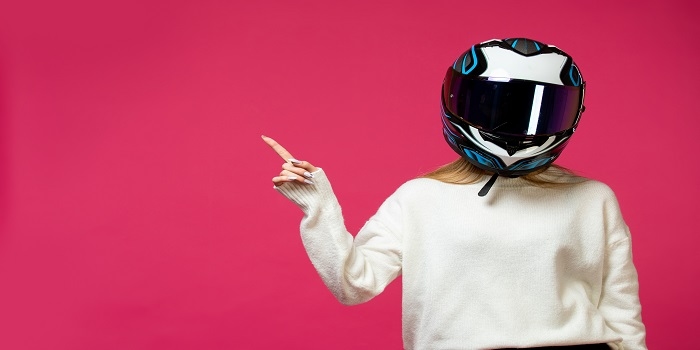 Lima Helm Keren dan Nyaman untuk Pengendara Motor Matic, Pilihan Wajib 2025