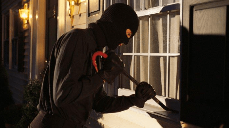 Rumah dibobol Maling saat Hujan Deras, Motor dan Ponsel Milik Bambang Raib