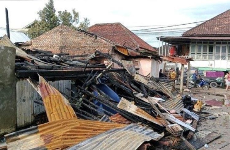 Rumah Kayu di Palembang Ludes Terbakar, Diduga Akibat Ledakan Tabung Gas