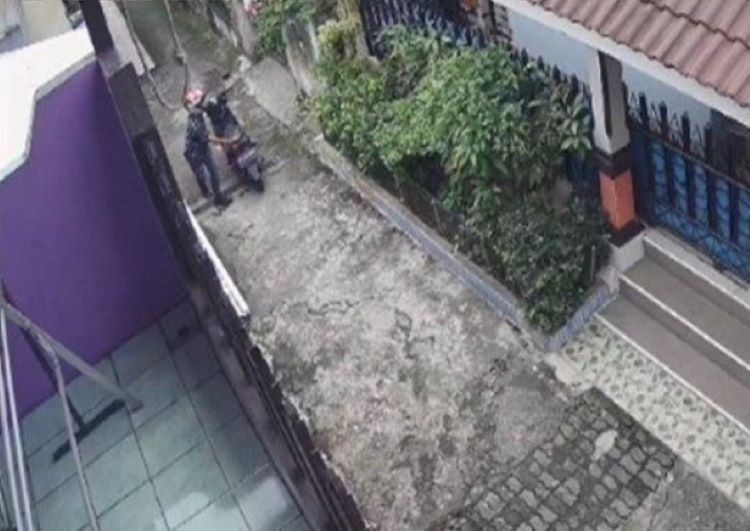 Menjemput Anak Sedang Bermain, Motor Warga Palembang Raib Dicuri
