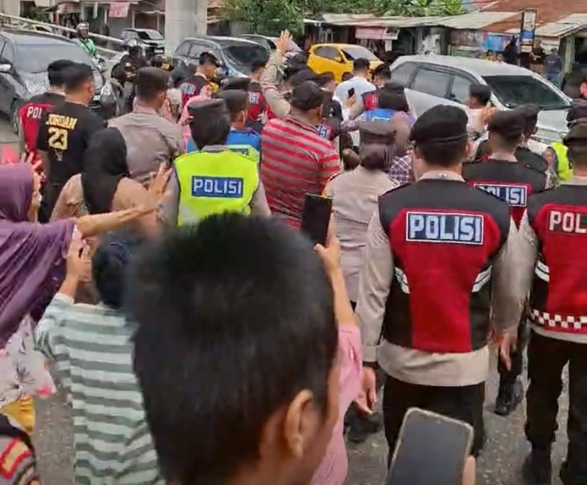 Ricuh! Puluhan Warga Jakabaring Hadang Petugas BPN, Klaim Tanah Bukan Sengketa