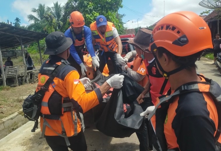 Tim SAR Temukan Dua Korban Tenggelam Akibat Perahu Terbalik di Sungai Rawas