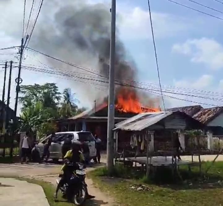 Teriakan “Kebakaran” Pecah di Plaju, Api Ludeskan Rumah Warga