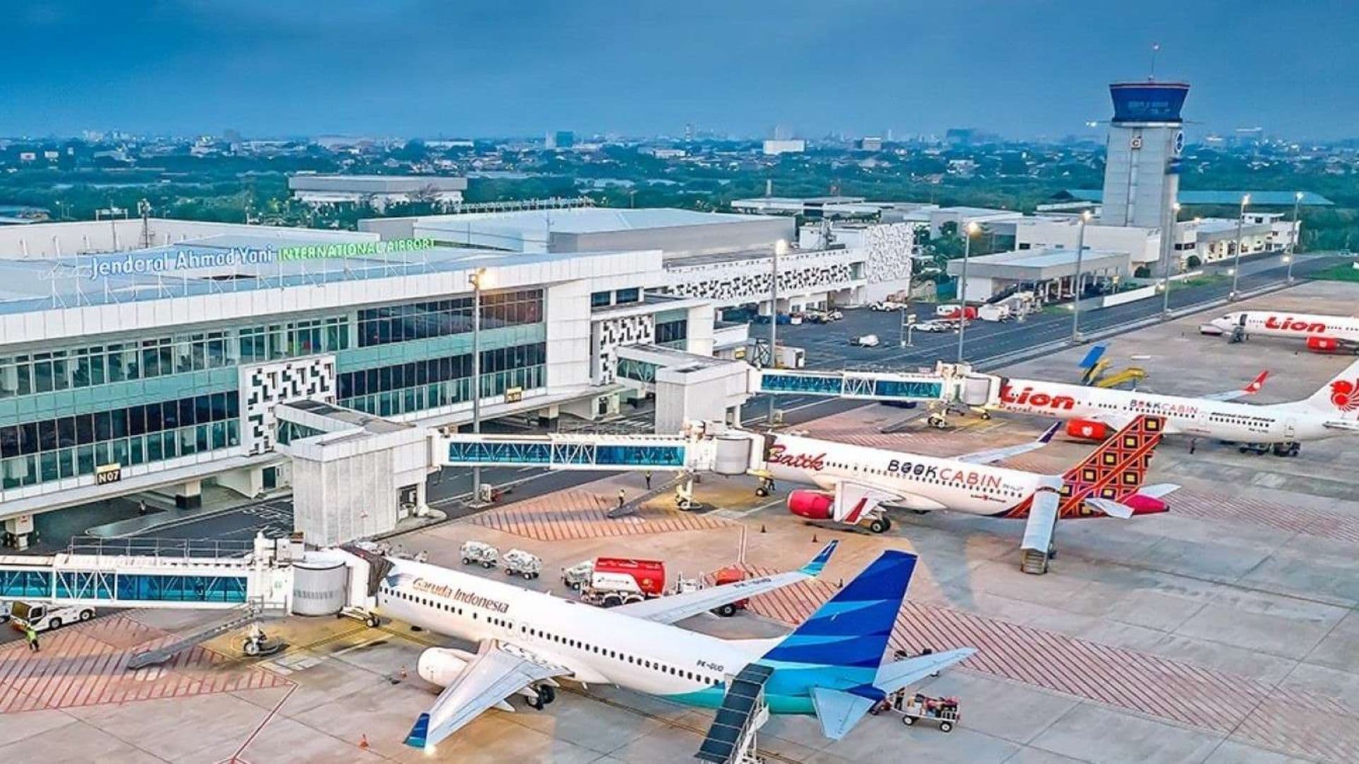 Kabut Asap Tebal Selimuti Palembang, Penerbangan di Bandara SMB II Masih Normal