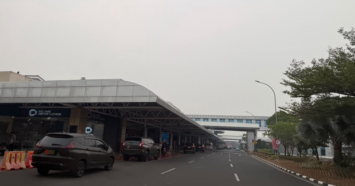 Jarak Pandang Turun hingga 500 Meter, 8 Penerbangan di Bandara SMB II Terganggu