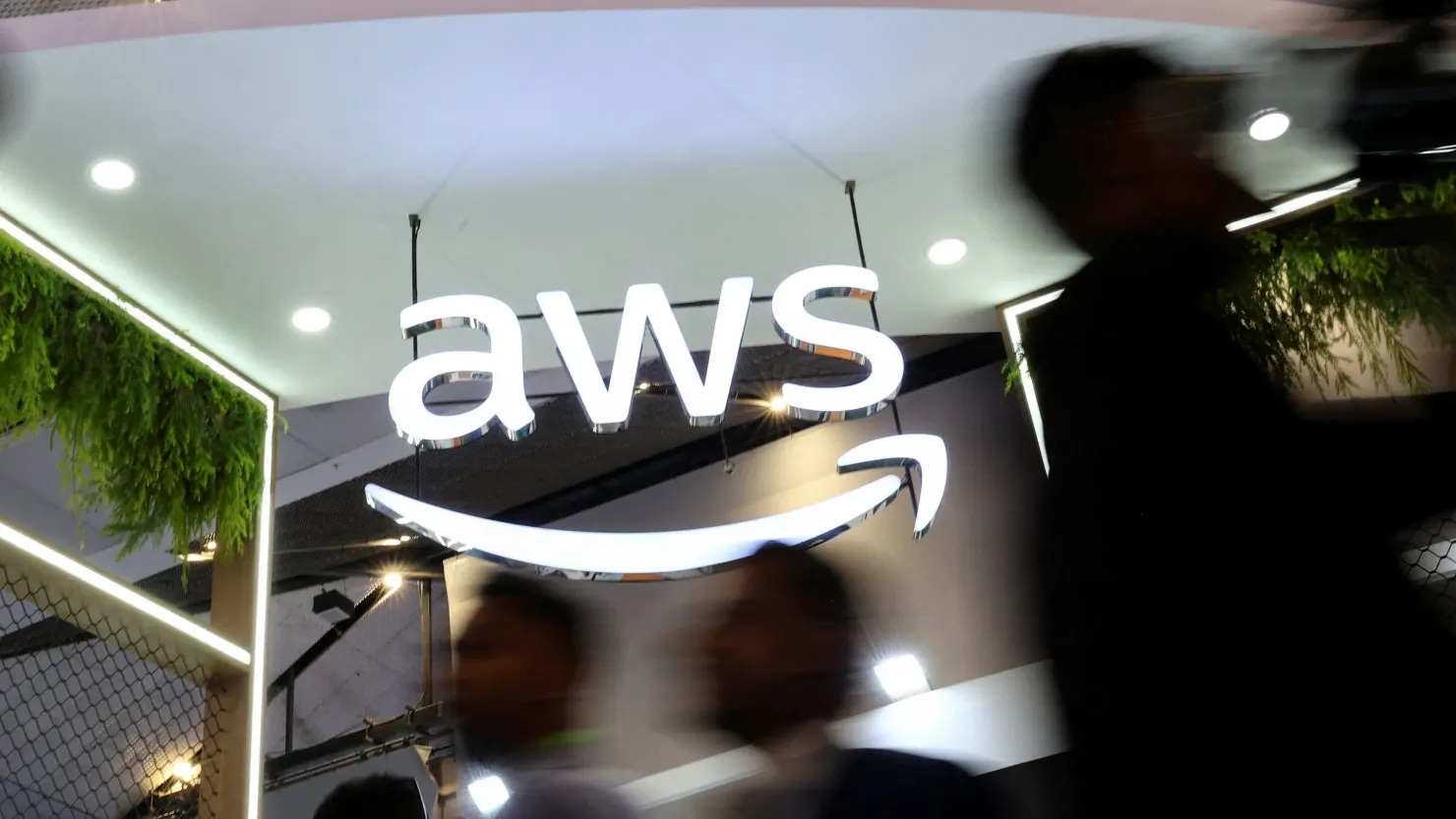 Pusat Data Amazon di Bahrain Diserang Drone, Layanan AWS di Timur Tengah Lumpuh