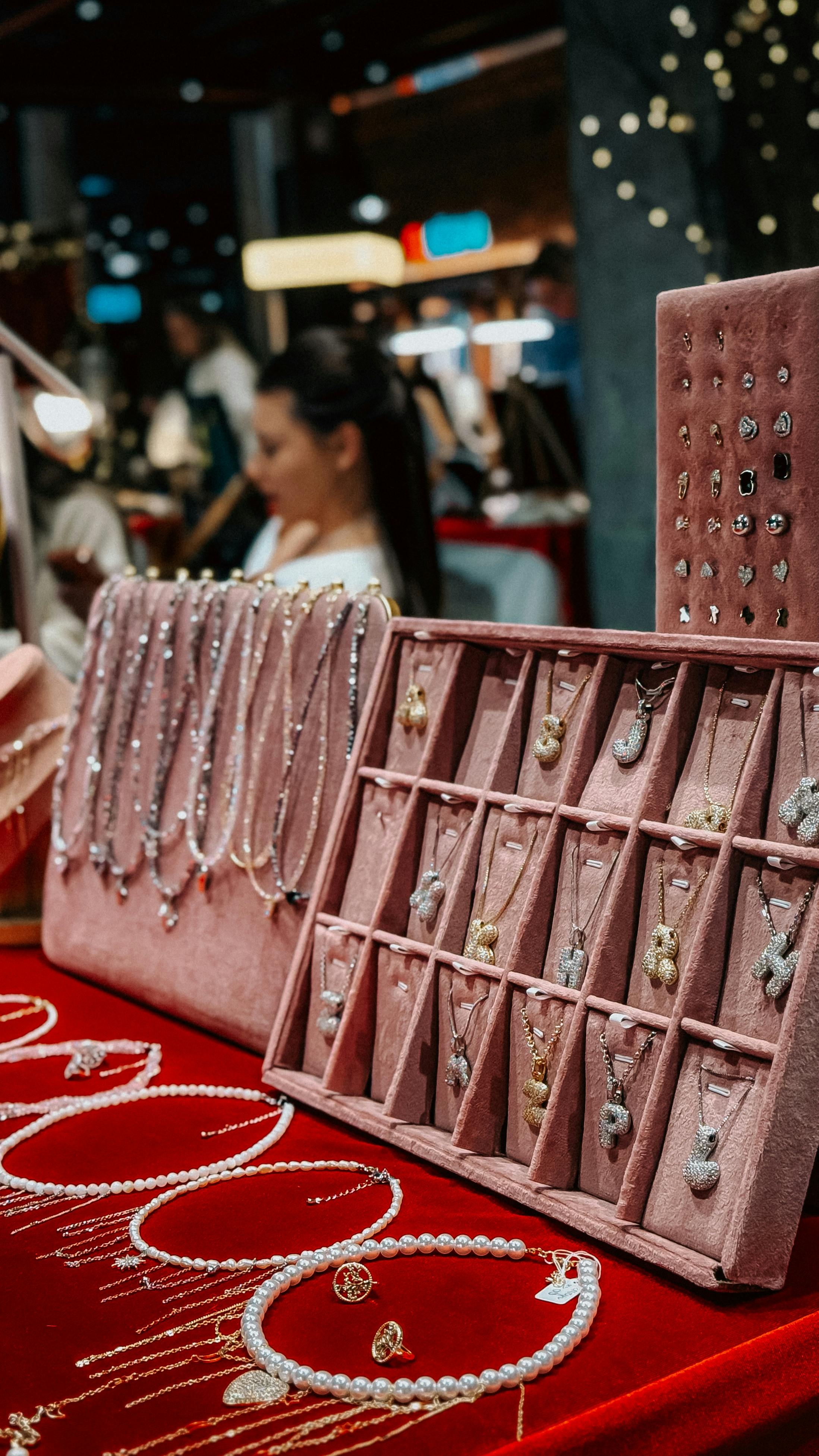 Harga Emas Perhiasan Palembang Merosot Lagi, Kembali ke Level Rp15 Jutaan per Suku