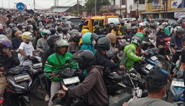 CFD Jembatan Ampera Picu Kemacetan, Herman Deru Minta Penataan Ulang Lalu Lintas