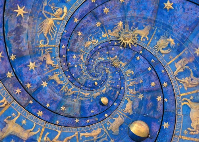 Zodiak Hari Ini: 5 Tanda Dapat Hoki Besar dan Peluang Emas!