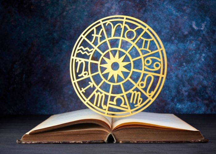 5 Ramalan Zodiak Hari Ini: Mood, Cinta, dan Rezeki Lagi Jadi Sorotan!