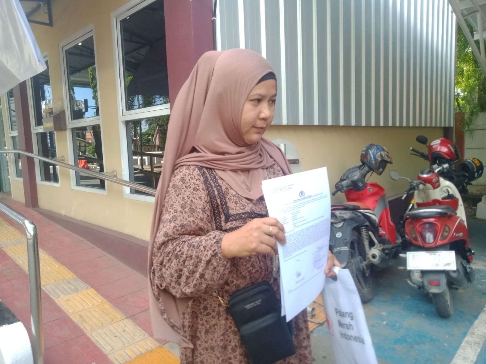 Diserang Brutal Saat Pangku Anak di Dalam Angkot, Warga Palembang Alami Luka Tusuk di Sejumlah Bagian Tubuh