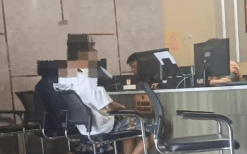 Diduga Dipicu Saling Tatap, Juru Parkir di Palembang Ditusuk Berkali-kali hingga Luka Berat