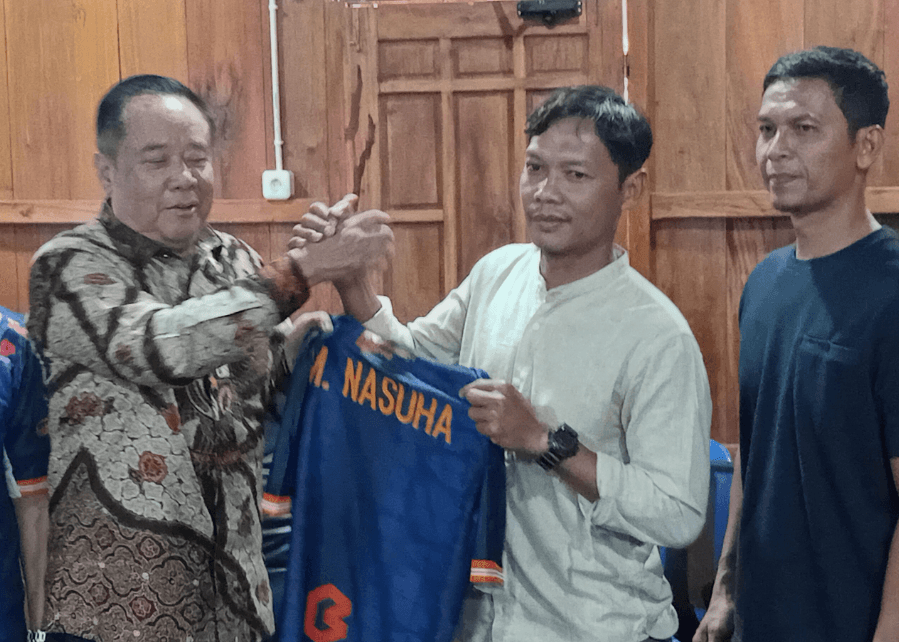 Bidik Liga 1, Eks Timnas Indonesia M Nasuha Resmi Latih Pimpin Sumsel United