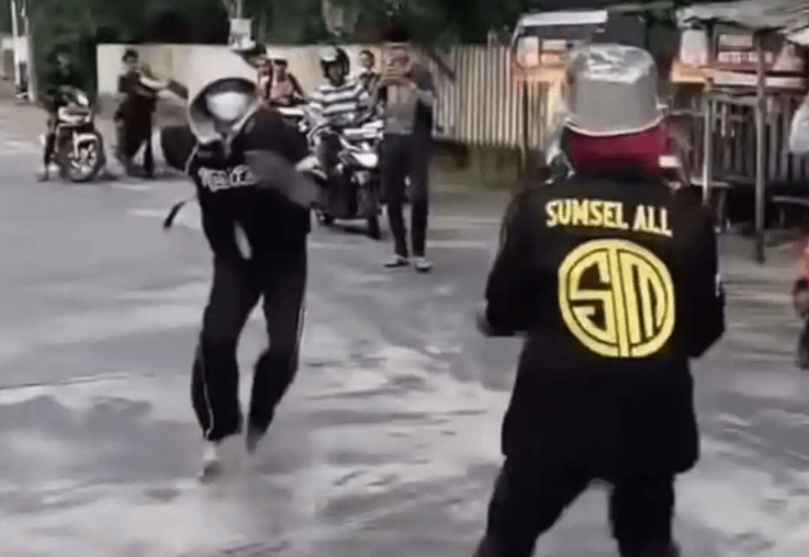 Video Duel Remaja Bersenjata Tajam di Palembang Viral, Warga Minta Polisi Perketat Patroli