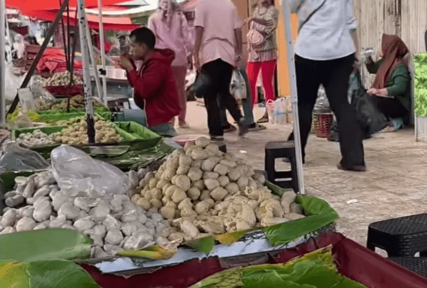 Pemkot Palembang Siapkan Penataan Pempek Tumpah Pasar 16 Ilir, Kebersihan Jadi Prioritas