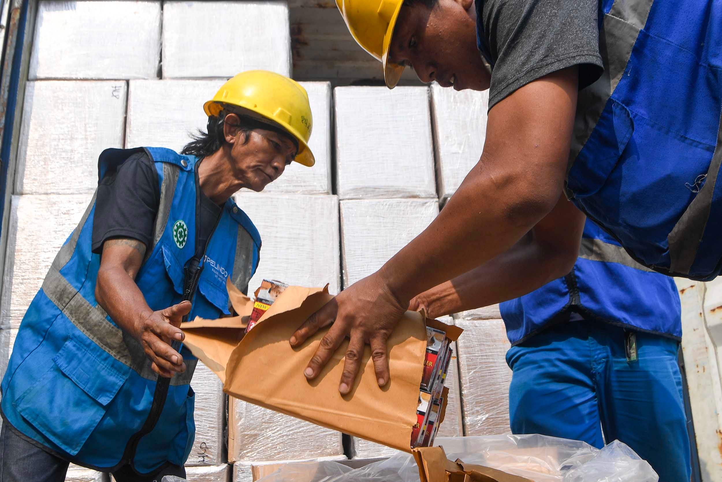 Bea Cukai Sumbagtim Musnahkan Barang Ilegal Senilai Rp40,33 Miliar, 22 Juta Batang Rokok Disita