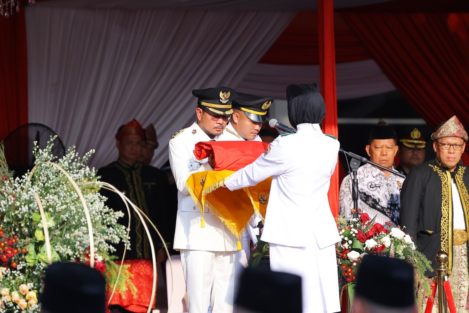 Prima Salam Pimpin Penurunan Bendera HUT RI ke-81 di JSC, Tekankan Semangat Kemerdekaan Lewat Kerja Nyata