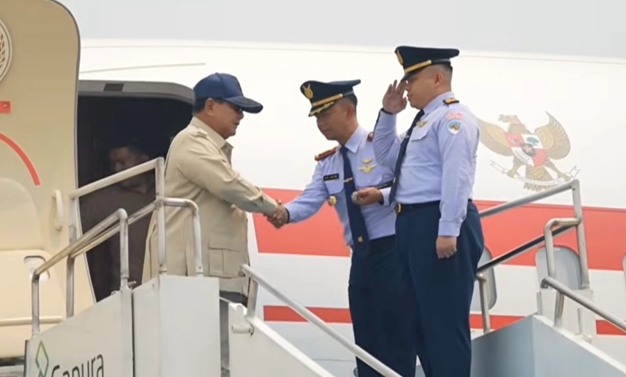 Prabowo Tiba di Kalbar, Turun Langsung Tangani Karhutla