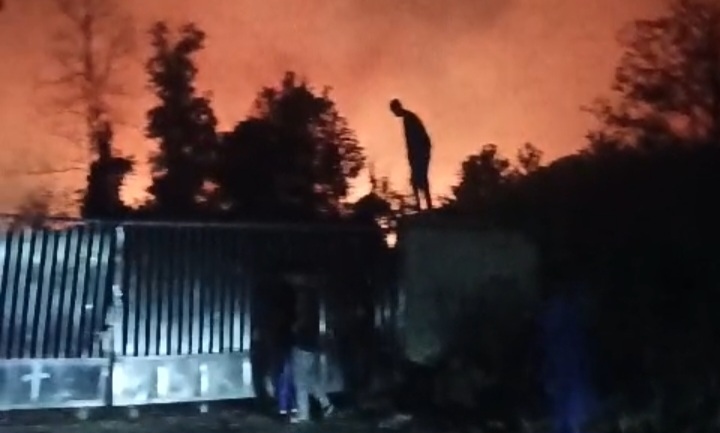 Kebakaran Lahan Kosong JSC Palembang Sempat Bikin Panik Pengunjung