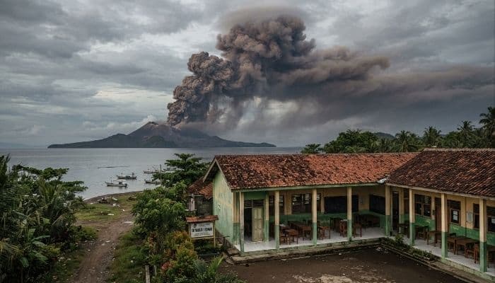5 Cara Membersihkan Rumah Saat Banyak Debu agar Tetap Bersih dan Nyaman
