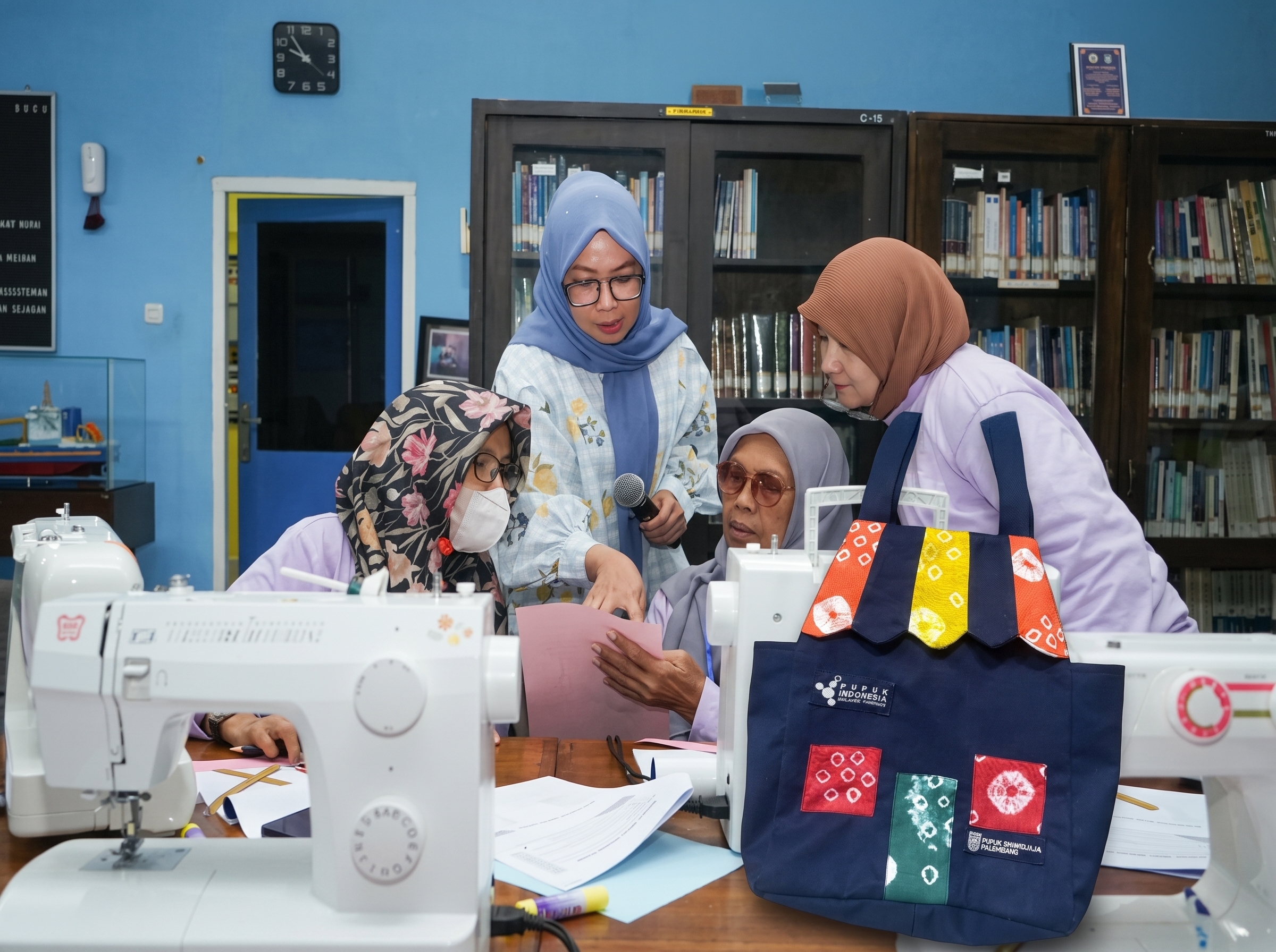 Pusri Gelar Pelatihan Menjahit Kampung Sehati, Wujudkan Ekonomi Sirkular