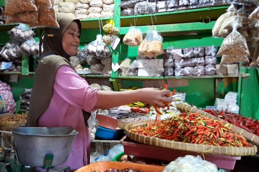 BBM, Cabai, dan Bawang Merah Kompak Turun, Sumsel Alami Deflasi 0,24 Persen