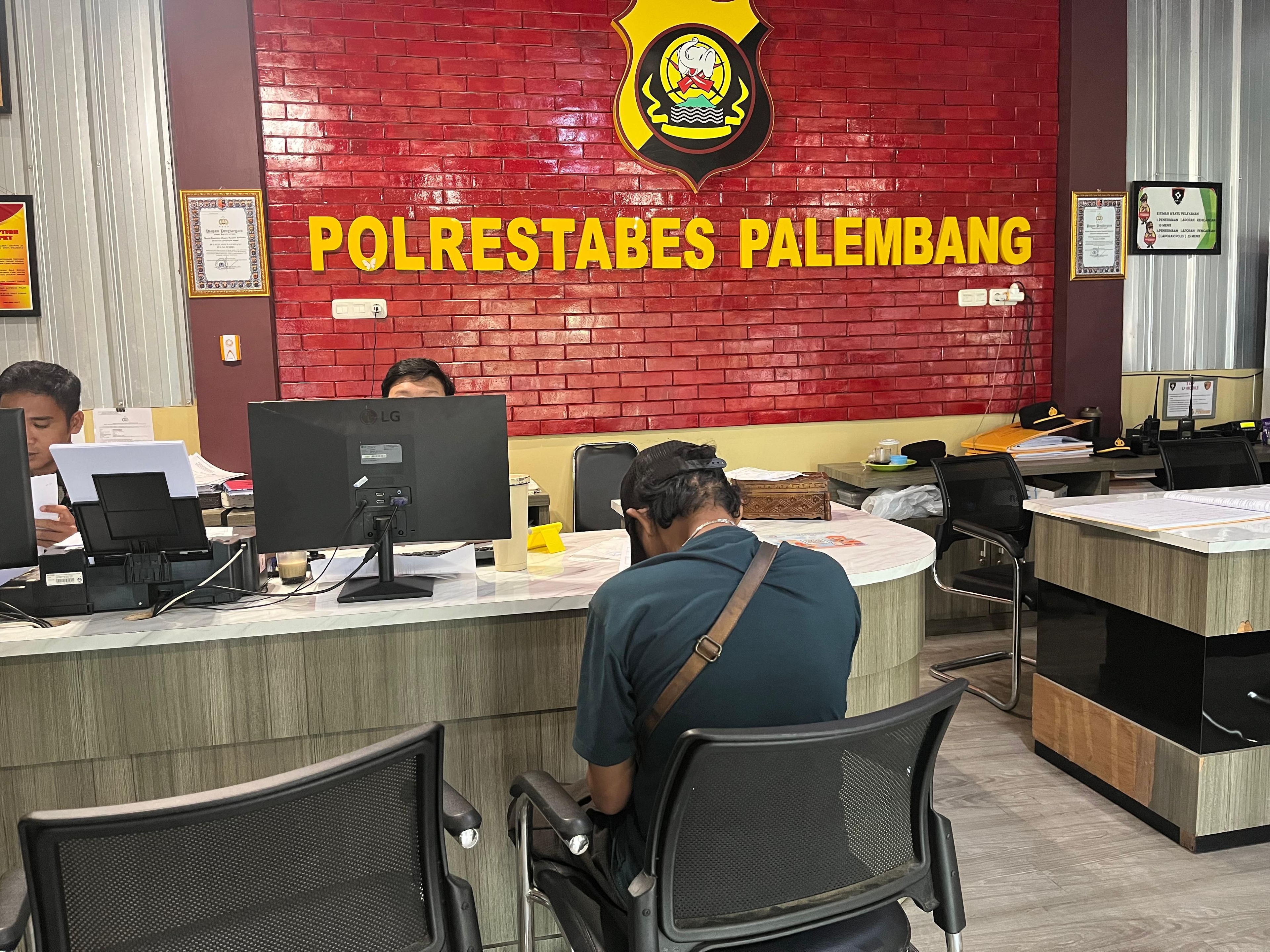 Lagi Buka Toko, Pedagang di Palembang Tiba-tiba Dihajar Rekan Seprofesi Hingga Luka-luka