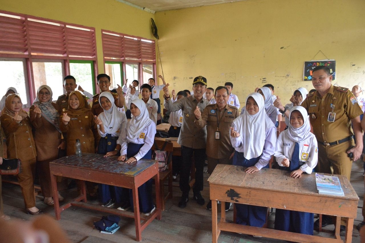 Pemkot Palembang Akan Kaji Ulang Jam Belajar Sekolah Dampak Dari Karhutla