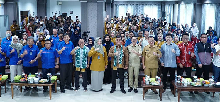 Dinas Dukcapil Goes to Campus Gelar Pengurusan Surat Kependudukan di UIGM Kota Palembang