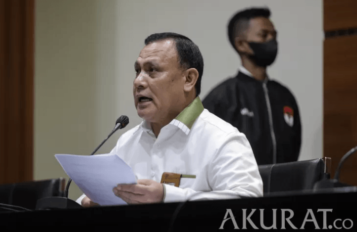 Sedih Firli Jadi Tersangka, Warga Desa Lontar Lakukan Doa Bersama