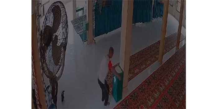 Kembali Viral! Aksi Pencuri Kotak Amal Masjid di Palembang Sempat Hitung Uang yang Didapat, Polisi : Pelaku ODGJ dan Pernah Ditangkap