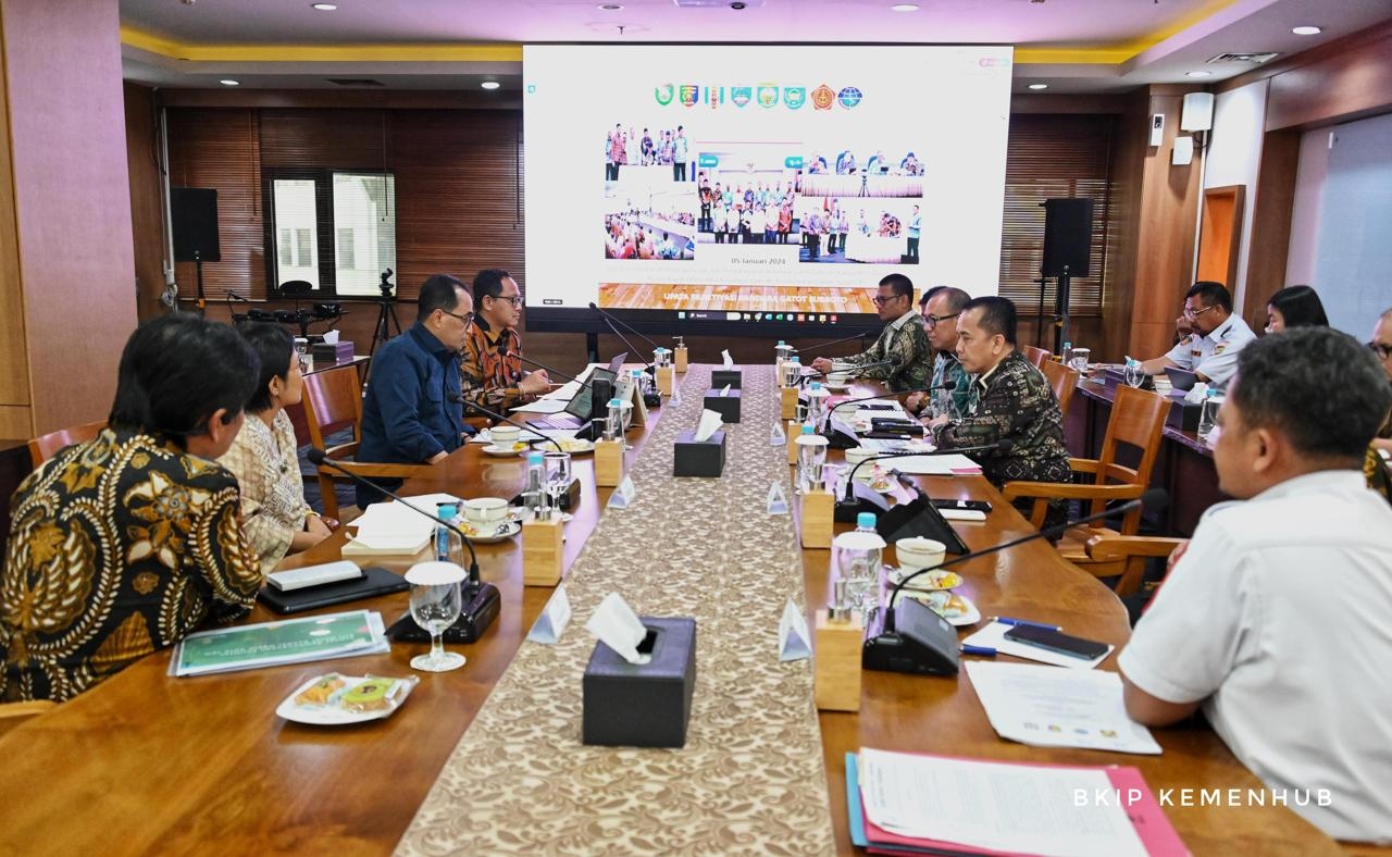 Berikan Dampak Besar Bagi 6 Daerah, Pj Gubernur Agus Fatoni Harap Bandara Gatot Subroto Way Kanan Segera Beroperasi
