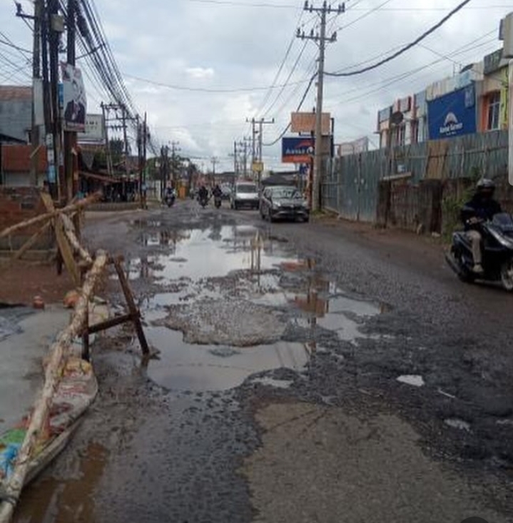 Pemprov Sumsel Siagakan Alat Berat Hadapi Jalan Rusak, Total Kerusakan Capai 211 Km