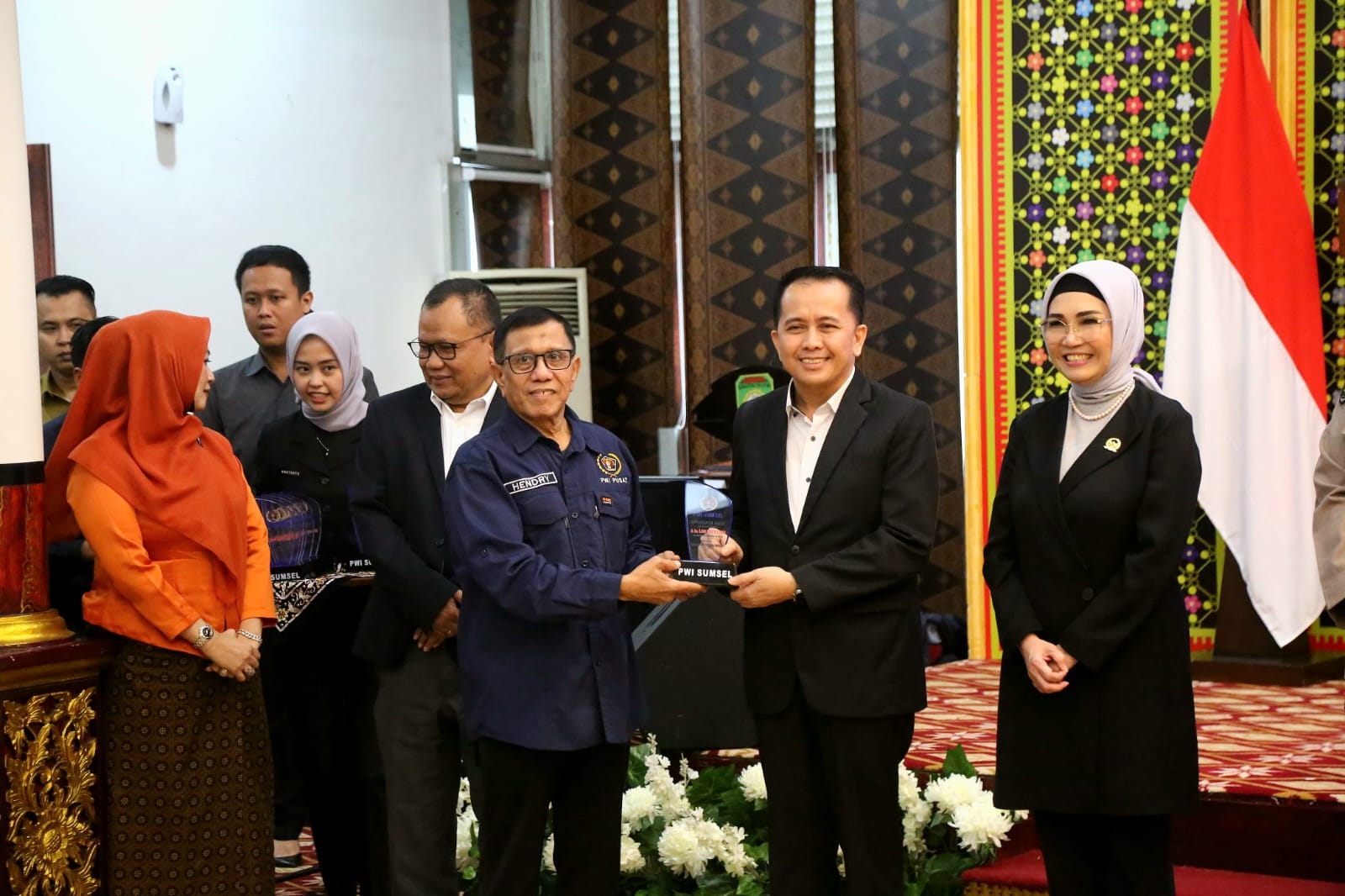 Pj Gubernur Agus Fatoni Dorong Sinergitas di Acara Pelantikan PWI Sumsel