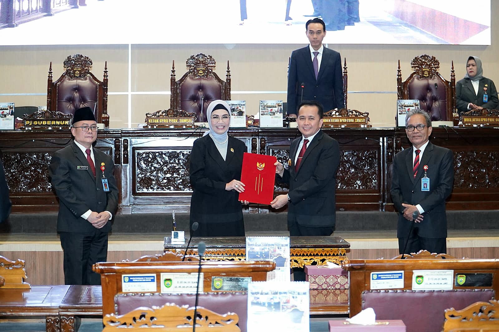 Pj Gubernur Sumsel Sampaikan LKPJ Tahun 2023 di Paripurna DPRD: Capaian Pembangunan dan Realisasi Keuangan Daerah