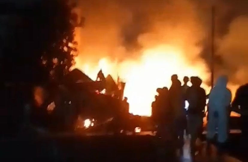 Sehari Jelang Lebaran, Kebakaran Terjadi di Kawasan Puncak Sekuning Palembang, Satu Orang Meninggal