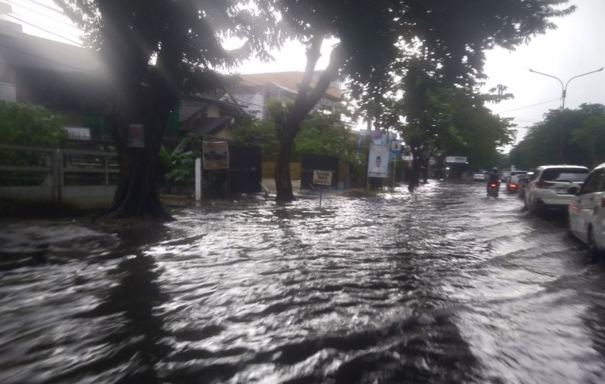Ancaman Air Pasang Naik, Wali Kota Palembang Minta Warga Bantaran Sungai Musi Siaga Penuh