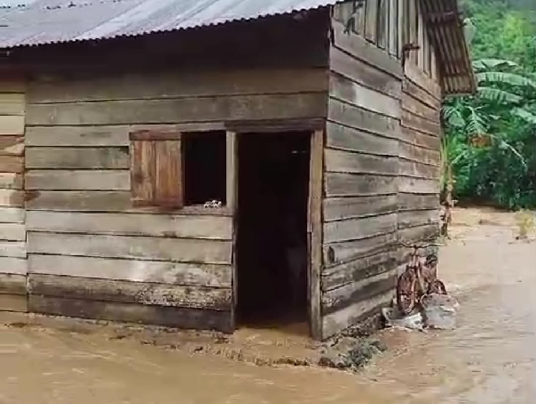Rumah Hanyut Terbawa Banjir di OKU Selatan, 6 Jiwa Mengungsi!