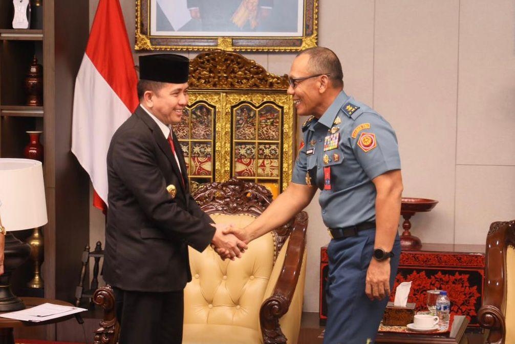 Pj Gubernur Sumsel Agus Fatoni Gandeng TNI untuk Jaga Stabilitas Keamanan Jelang Pilkada 2024