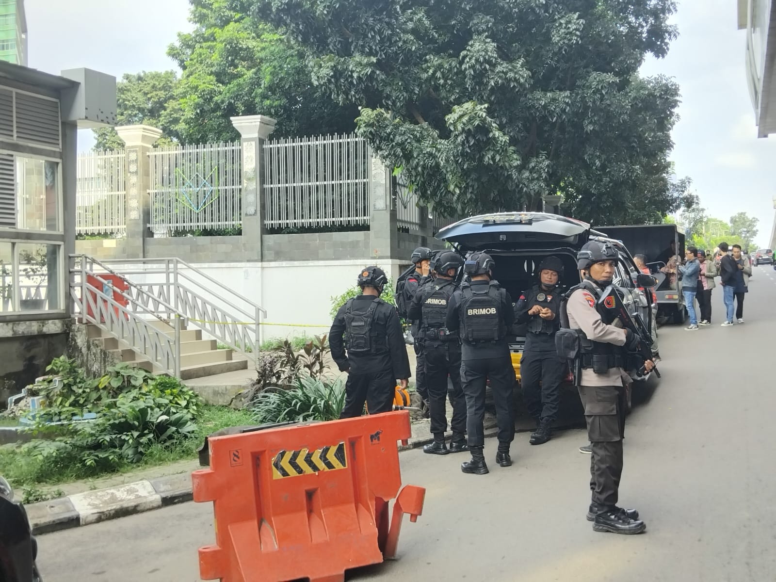 Penemuan Tas Ransel Diduga Berisi Bom di Bawah Stasiun LRT Palembang, Tim Gegana Turun Sterilkan Lokasi
