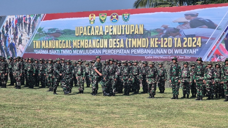 Wakasad Apresiasi Kinerja TNI dan Masyarakat Muara Enim dalam TMMD ke-120
