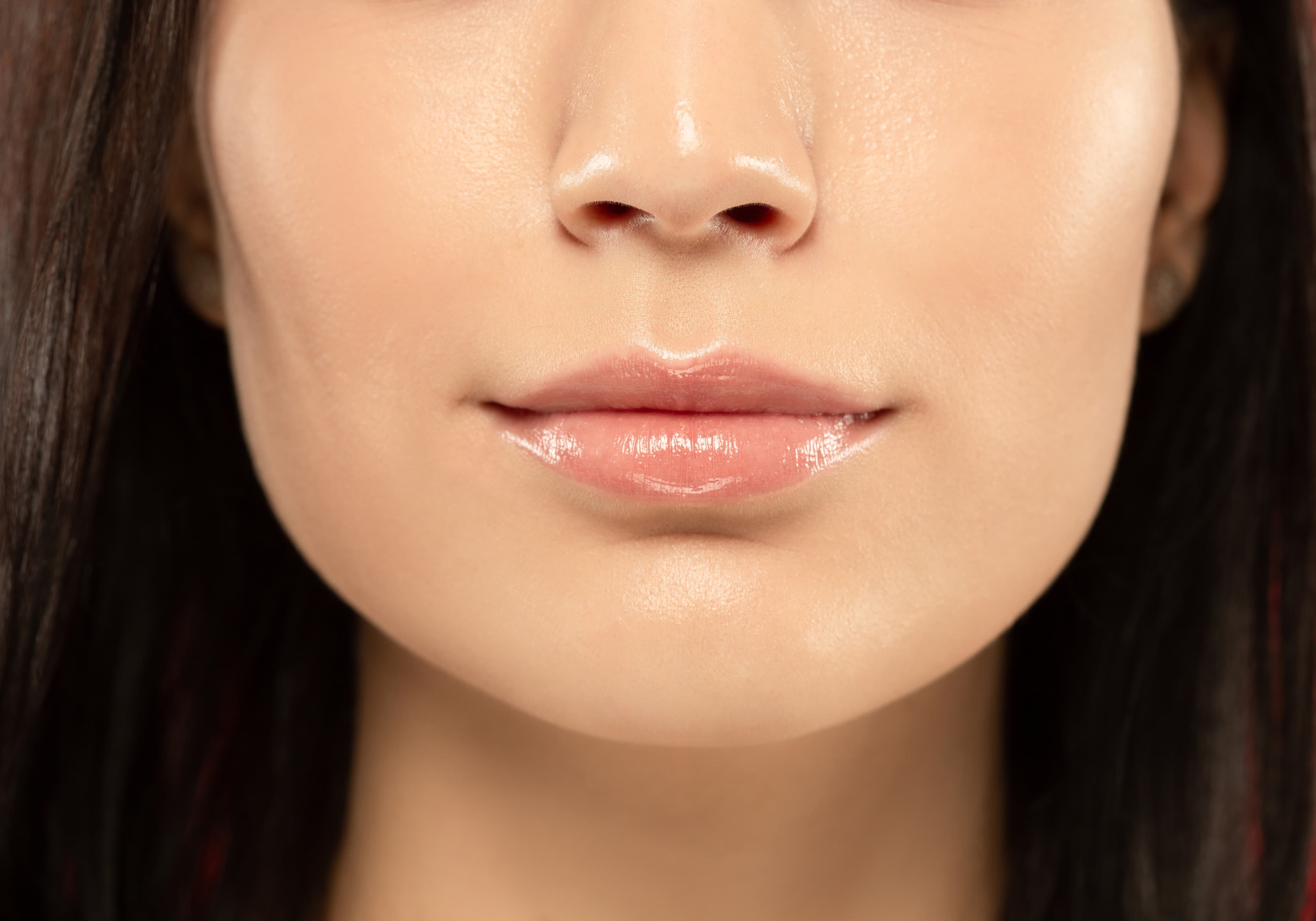 Bukan Lip Serum, Lip SPF Solusinya! 5 Produk untuk Bibir Merah Merona