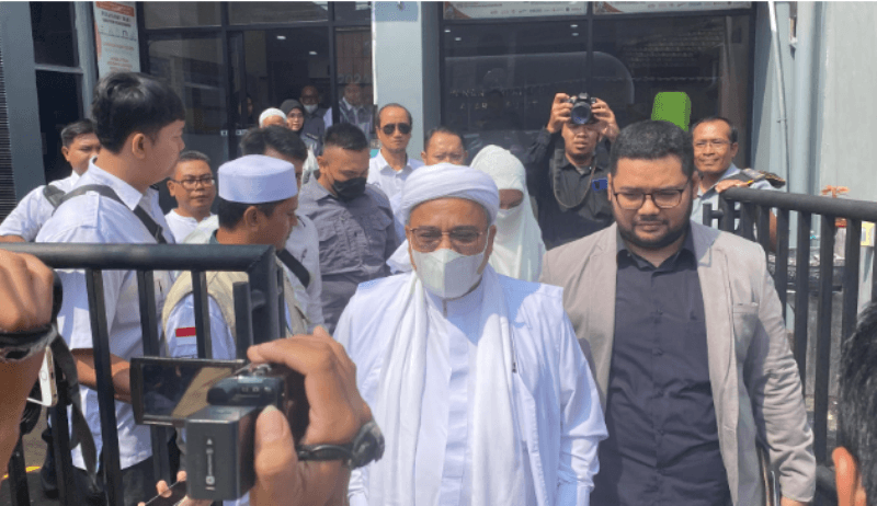 Resmi Bebas Murni, Habib Rizieq Berjanji Kejar Keadilan Kasus KM 50